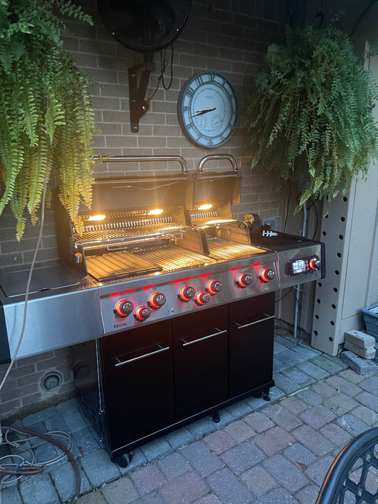 Broil King - Regal™ Q 690 Pro Infrared - BBQ Island